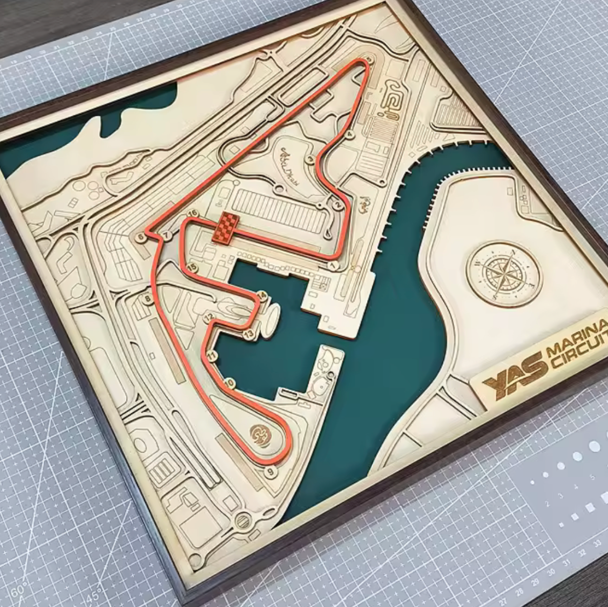 F1 Circuit Wooden Track Frame - Yas Marina (Abu Dhabi GP)